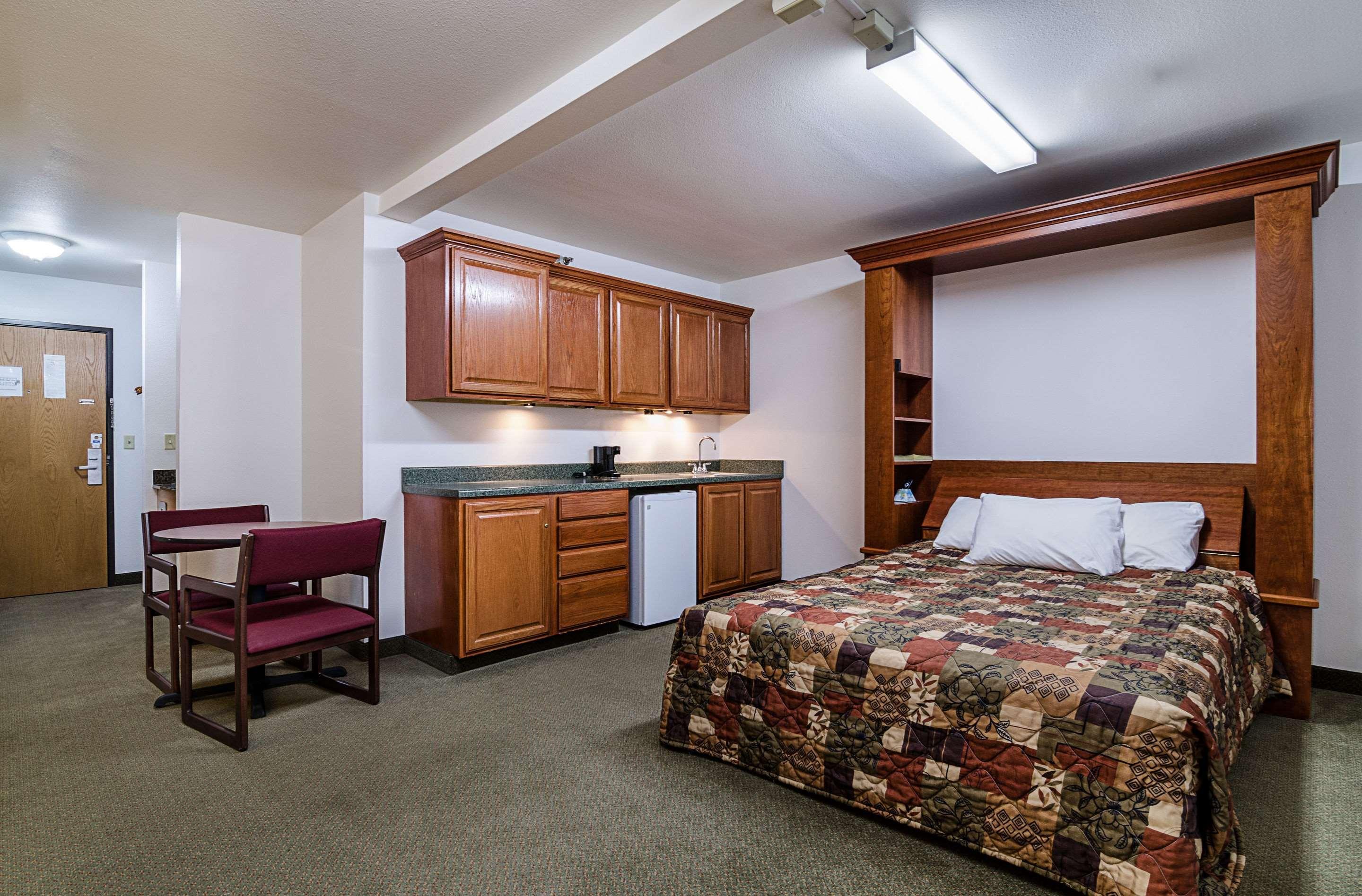 Rodeway Inn Larned Luaran gambar