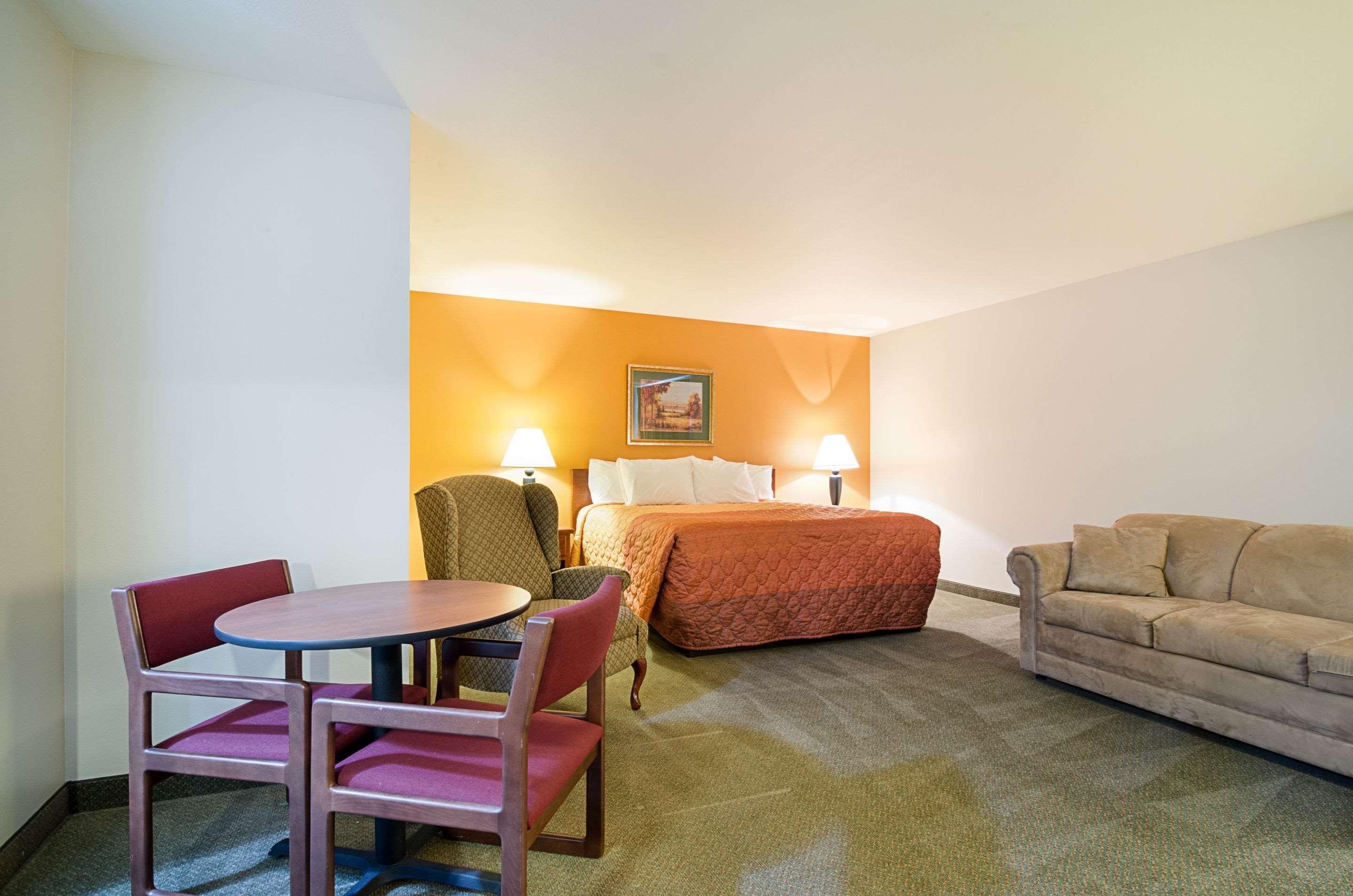 Rodeway Inn Larned Luaran gambar
