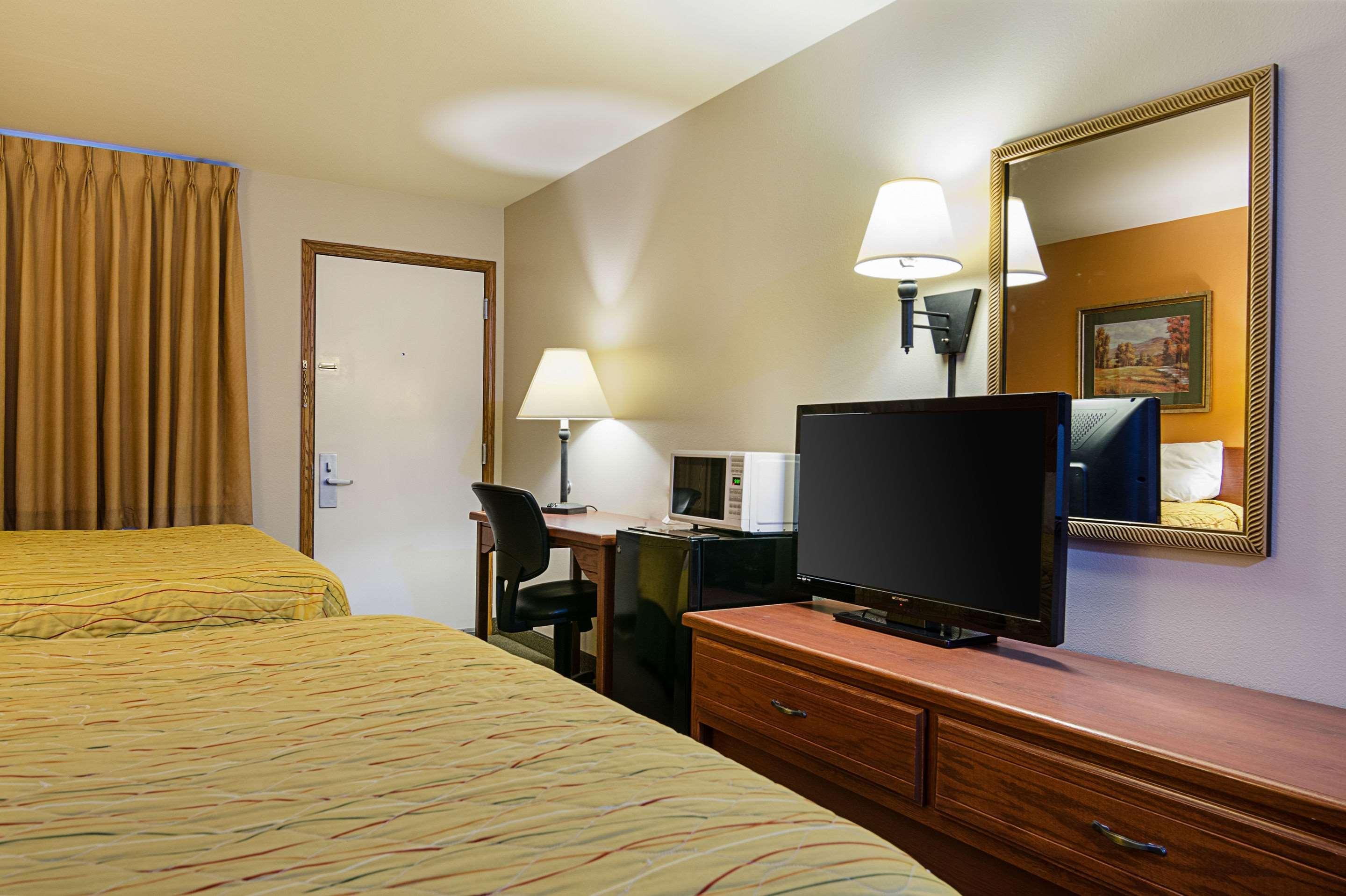 Rodeway Inn Larned Luaran gambar
