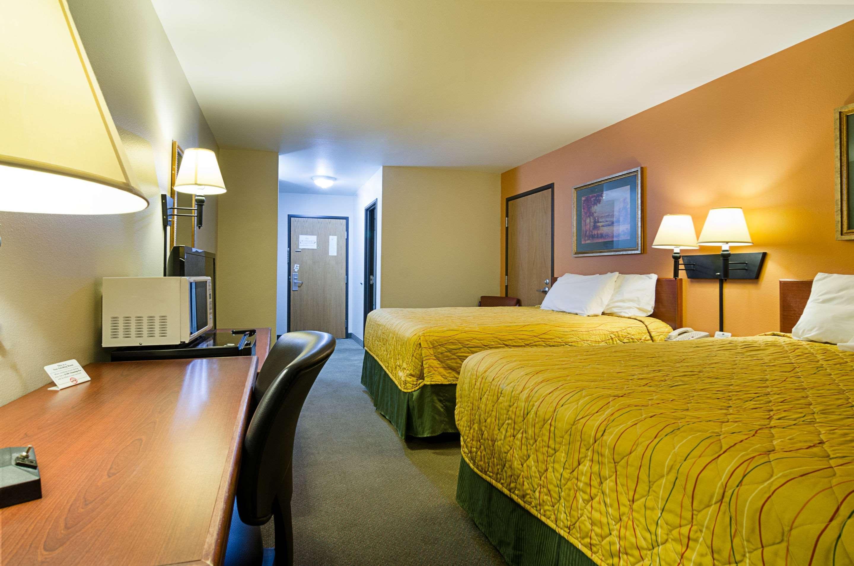 Rodeway Inn Larned Luaran gambar