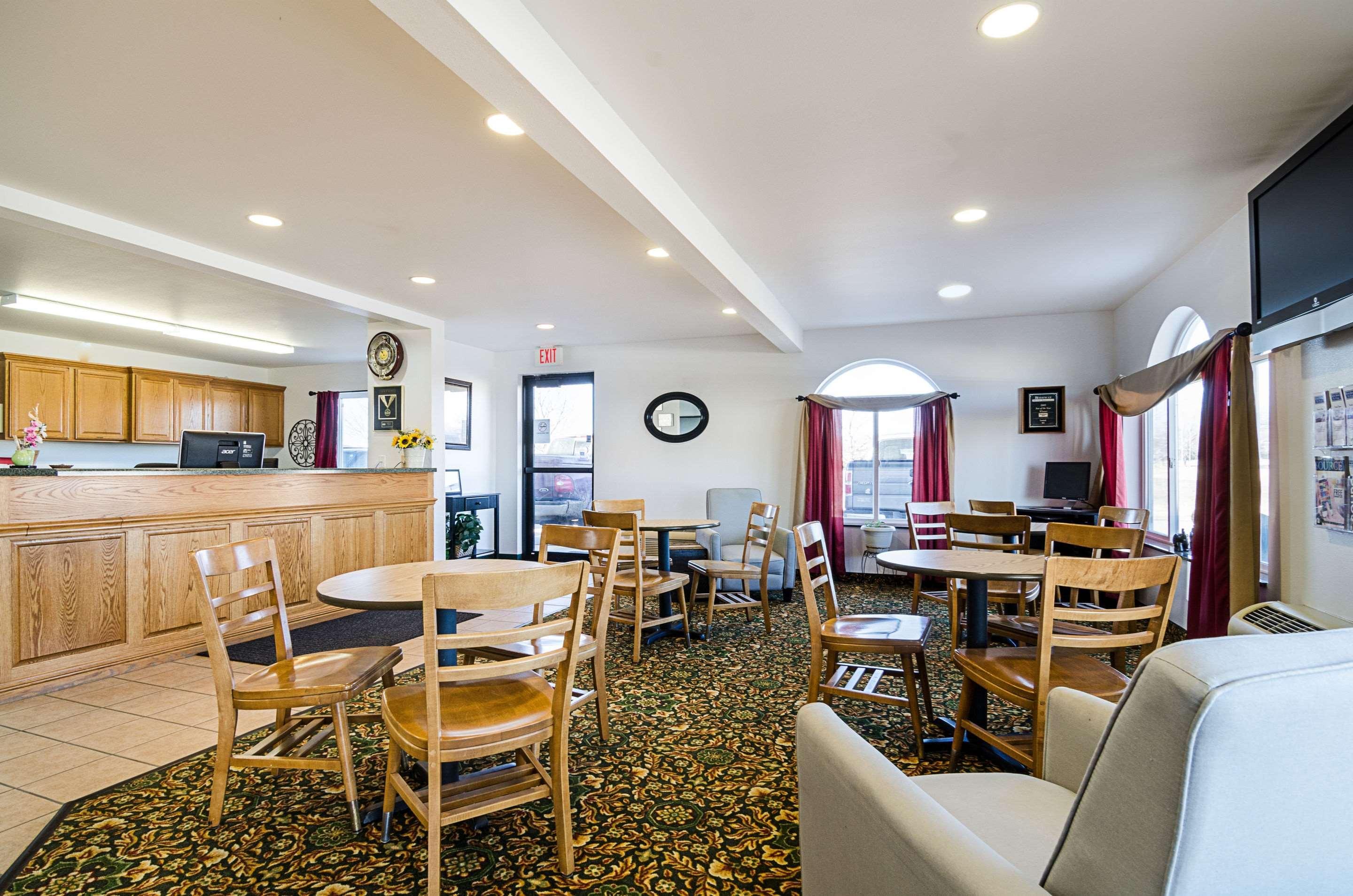 Rodeway Inn Larned Luaran gambar
