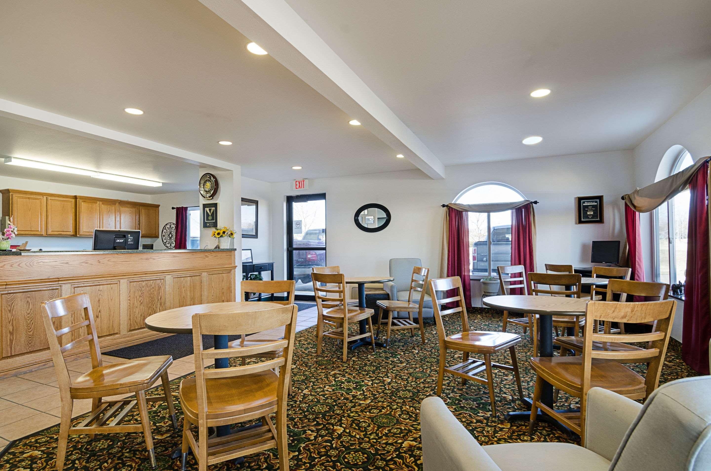 Rodeway Inn Larned Luaran gambar