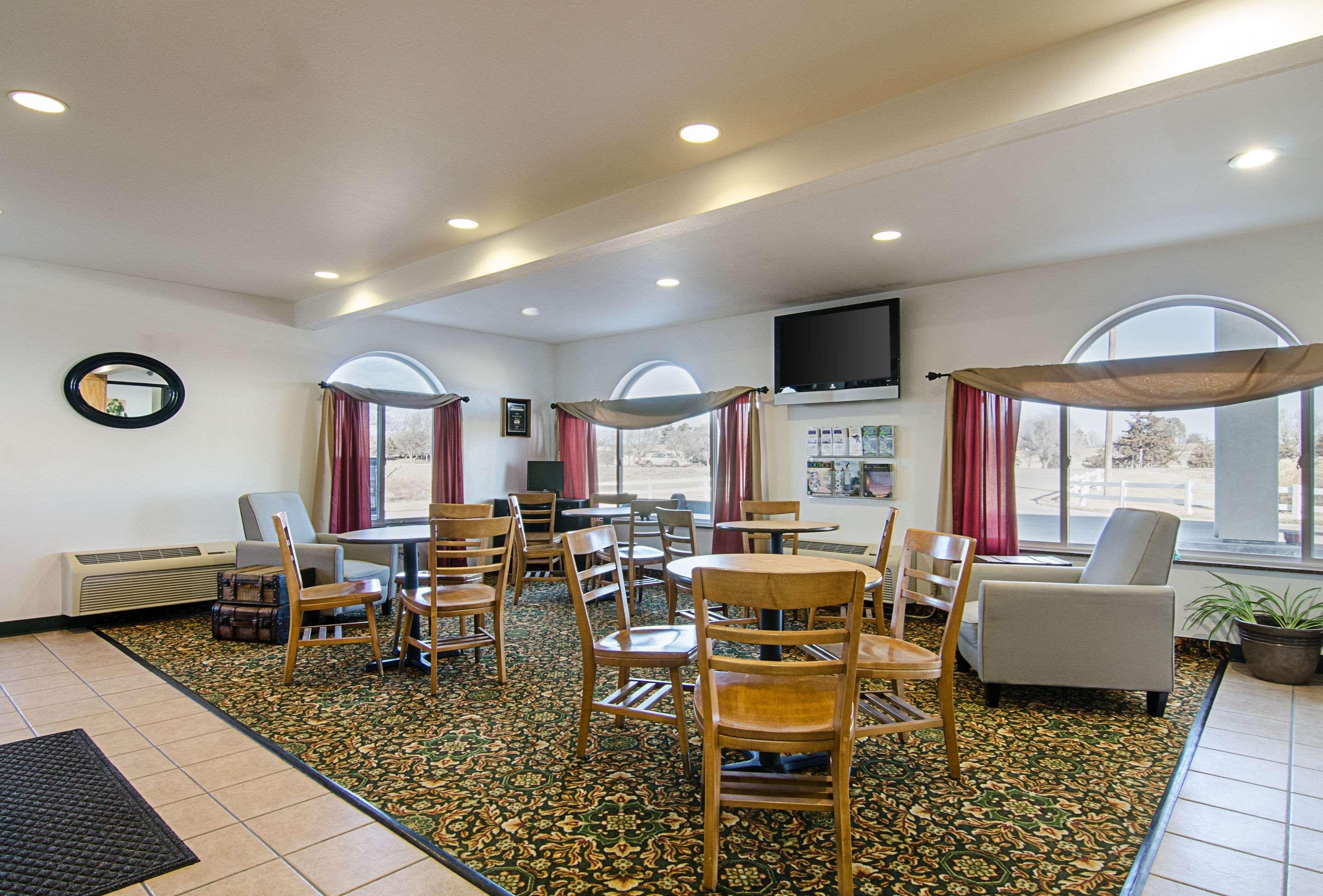 Rodeway Inn Larned Luaran gambar