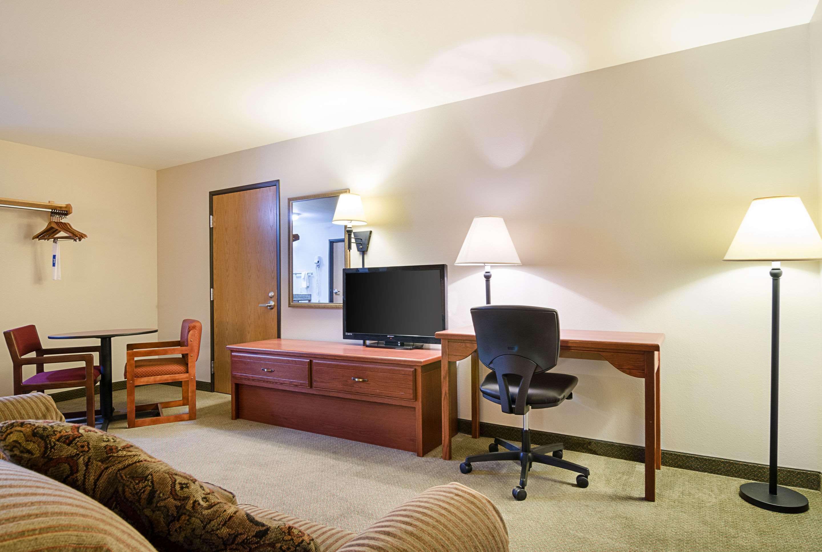 Rodeway Inn Larned Luaran gambar