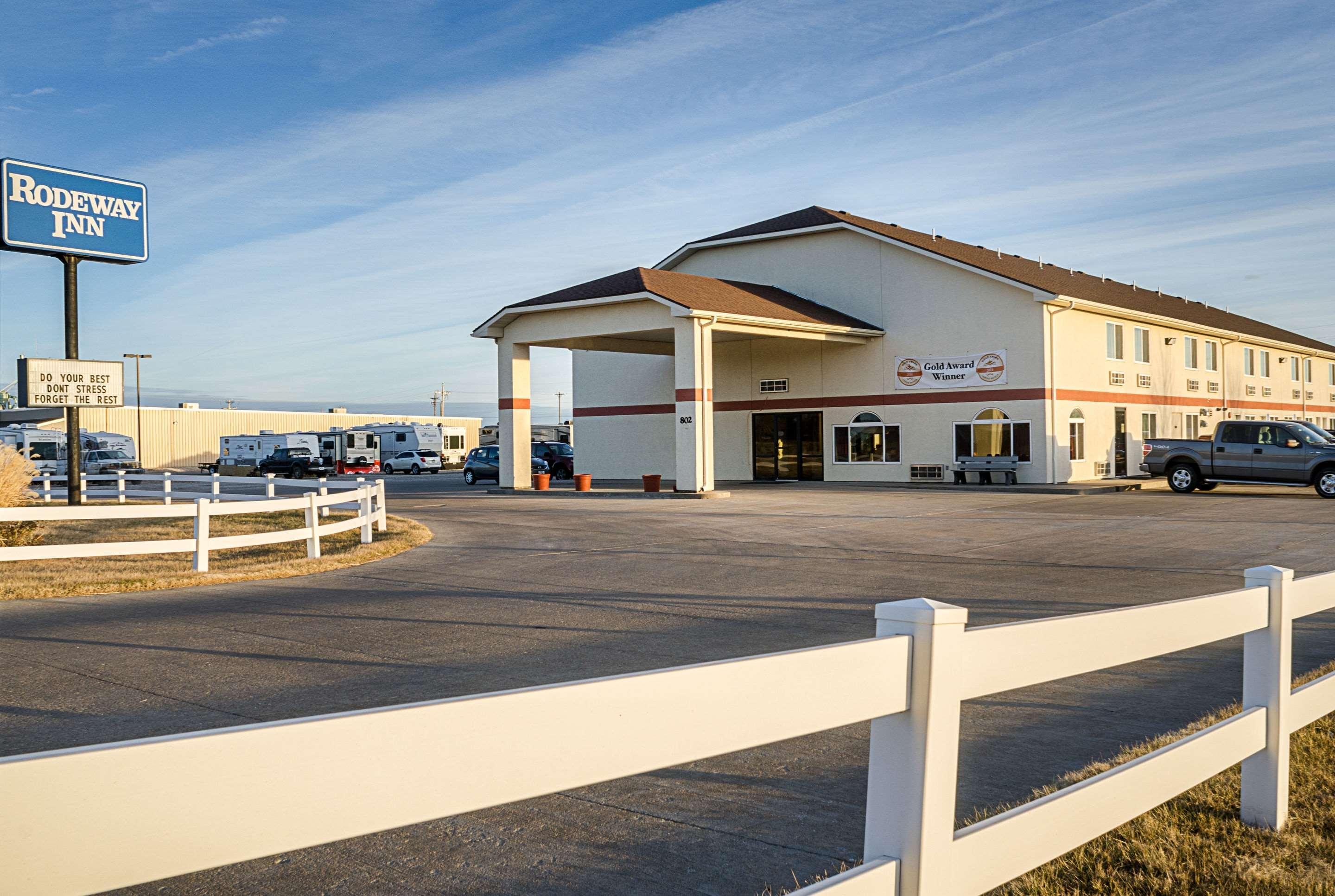 Rodeway Inn Larned Luaran gambar